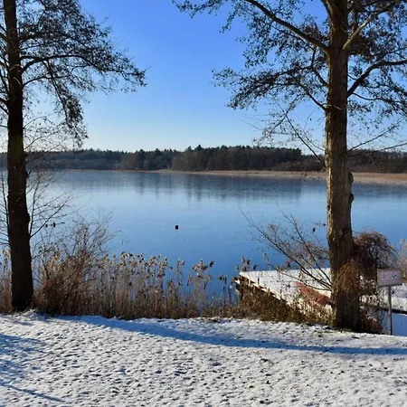Modernes Mit Kamin Und Sauna Am Altdorfer See, Hunde Sind Herzlich Willkommen Holiday home Krakow am See