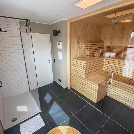 Modernes Mit Kamin Und Sauna Am Altdorfer See, Hunde Sind Herzlich Willkommen Holiday home Krakow am See