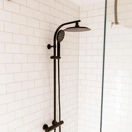 Modernes Mit Kamin Und Sauna Am Altdorfer See, Hunde Sind Herzlich Willkommen *