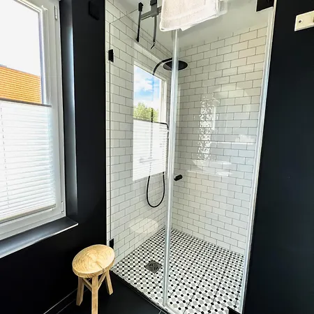 Modernes Mit Kamin Und Sauna Am Altdorfer See, Hunde Sind Herzlich Willkommen * Krakow am See